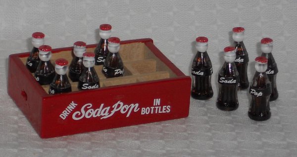 Kasten + 12 Soda Pop (Cola) Flaschen